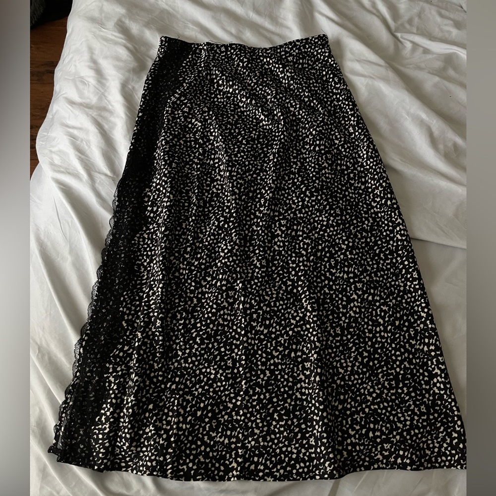 Selling long pretty skirt✨